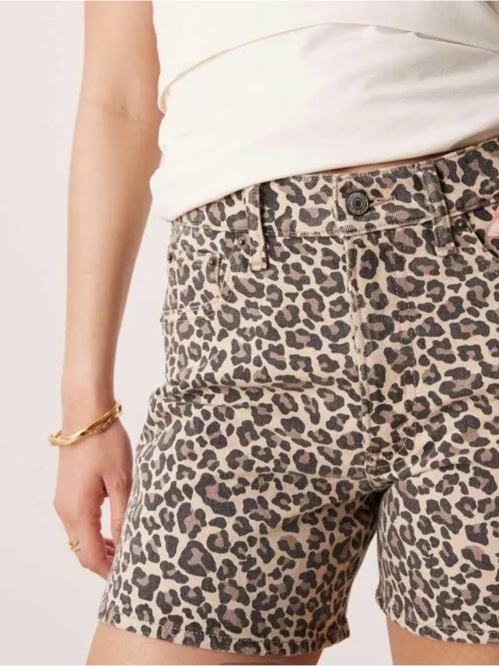 Abercrombie Curve Love Dad Shorts High Rise — Leopard Print